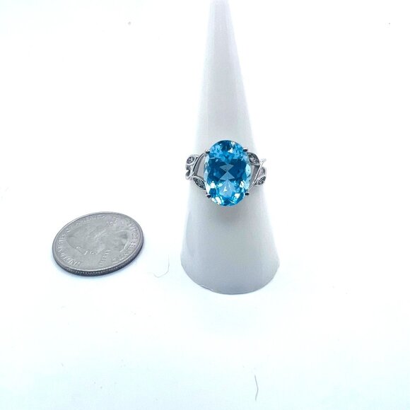 Genuine blue topaz ring,  .925 sterling silver, size 7 - Picture 6 of 7